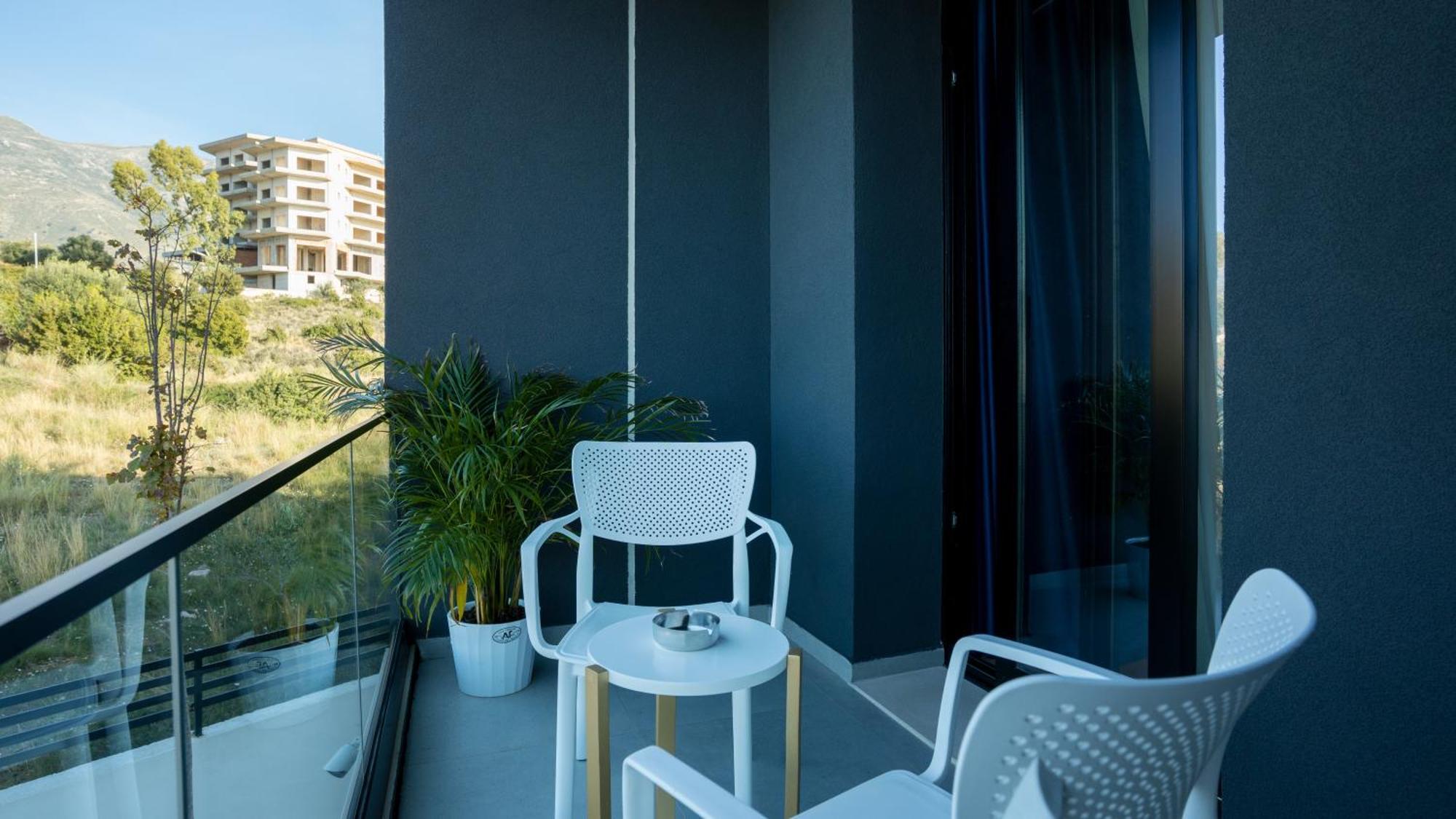 Radhimë Sea Queen Luxury Hotel מראה חיצוני תמונה