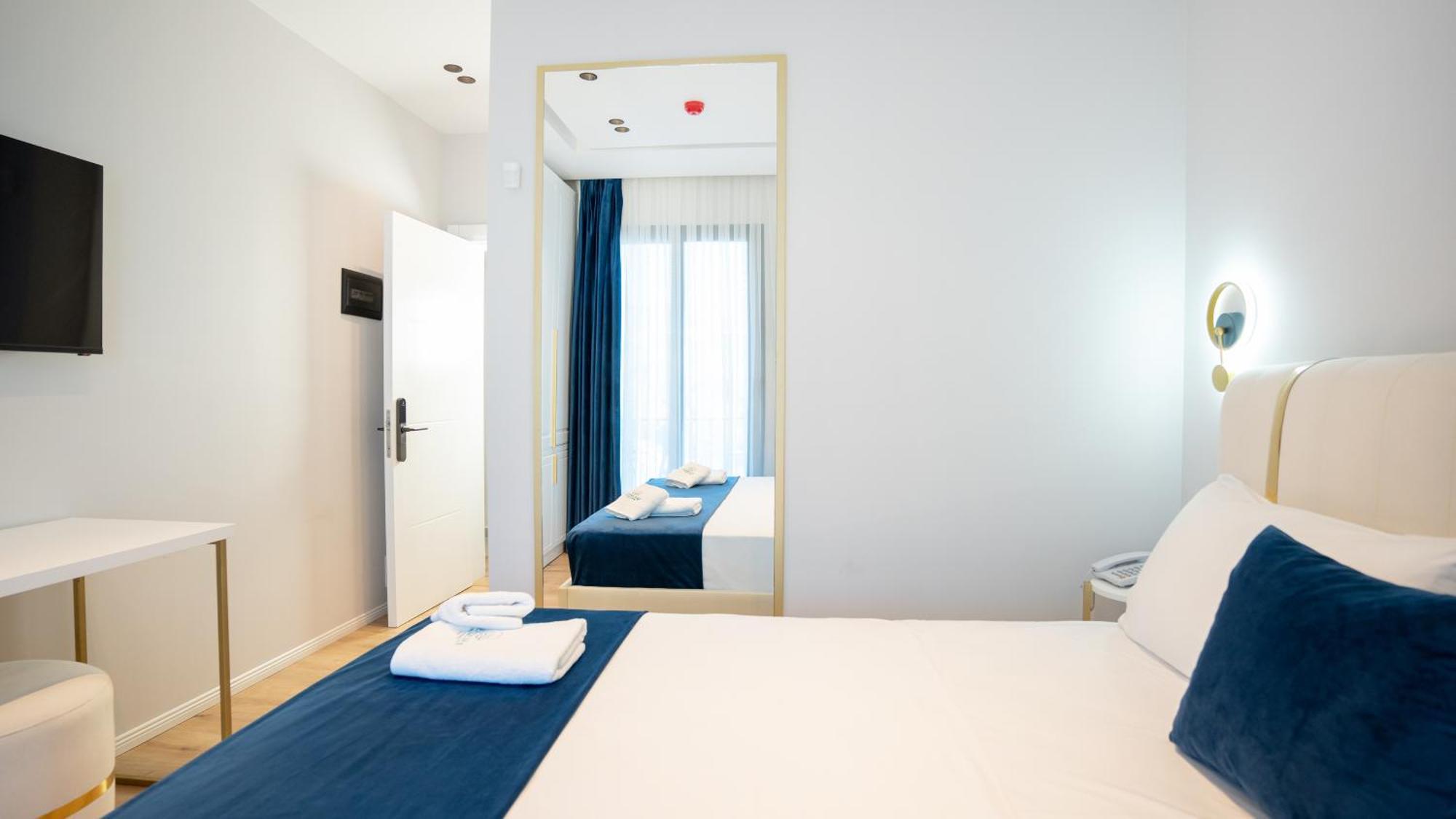 Radhimë Sea Queen Luxury Hotel מראה חיצוני תמונה