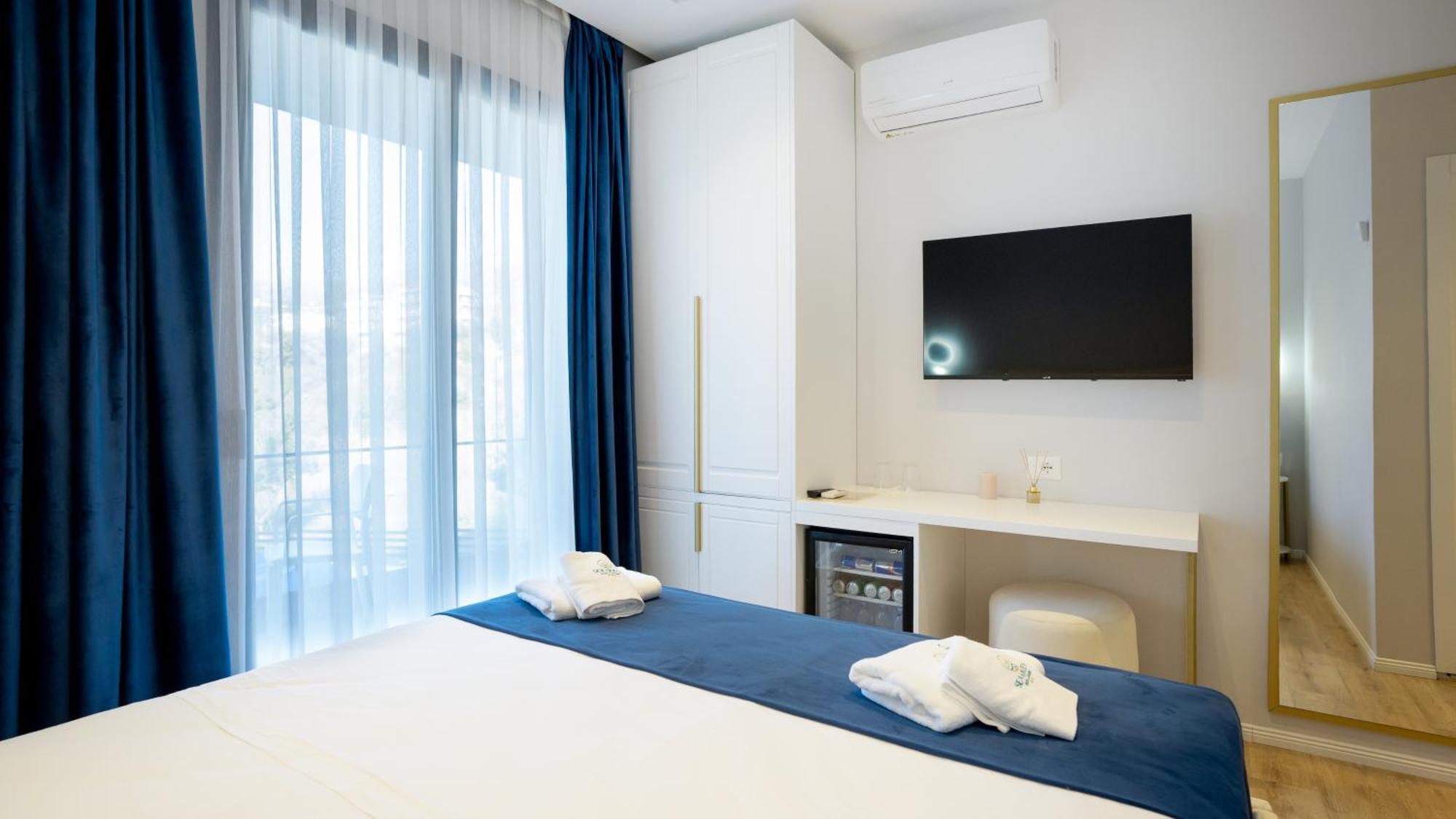 Radhimë Sea Queen Luxury Hotel מראה חיצוני תמונה