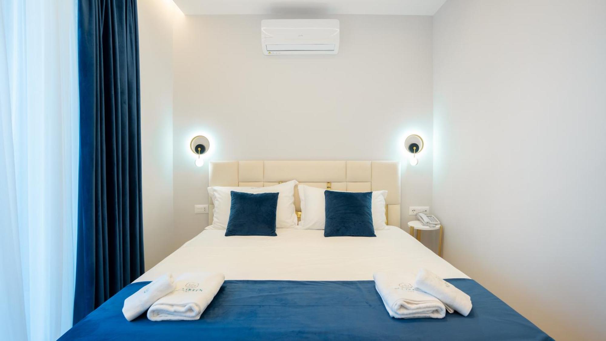 Radhimë Sea Queen Luxury Hotel מראה חיצוני תמונה