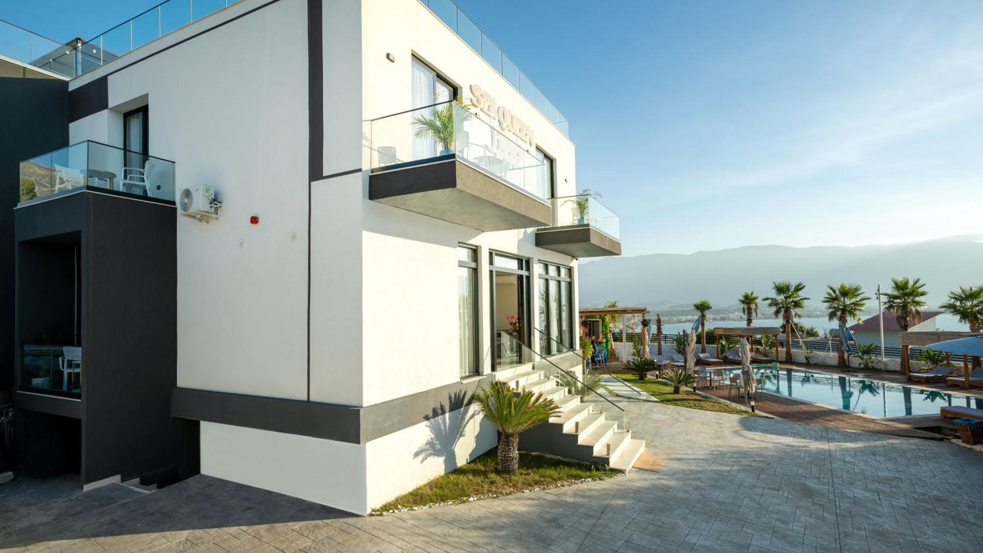 Radhimë Sea Queen Luxury Hotel מראה חיצוני תמונה