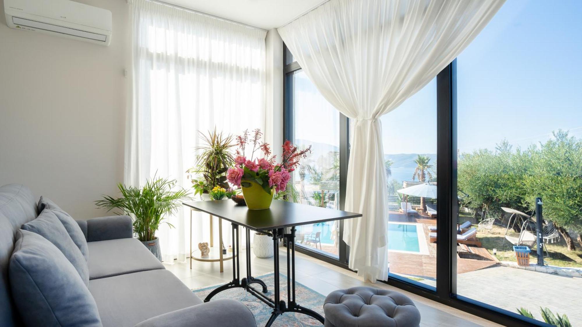 Radhimë Sea Queen Luxury Hotel מראה חיצוני תמונה