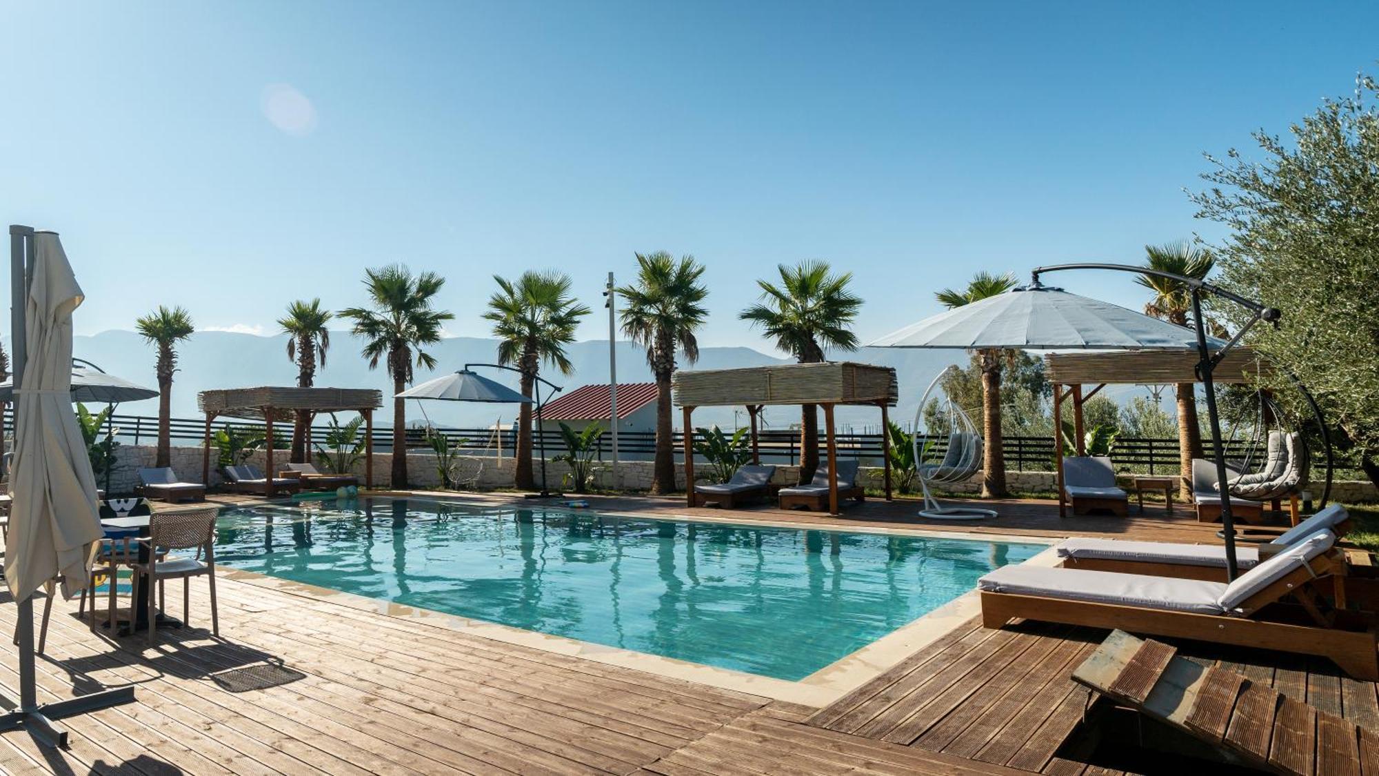Radhimë Sea Queen Luxury Hotel מראה חיצוני תמונה