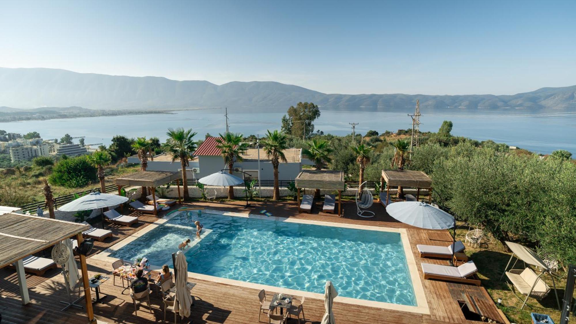 Radhimë Sea Queen Luxury Hotel מראה חיצוני תמונה