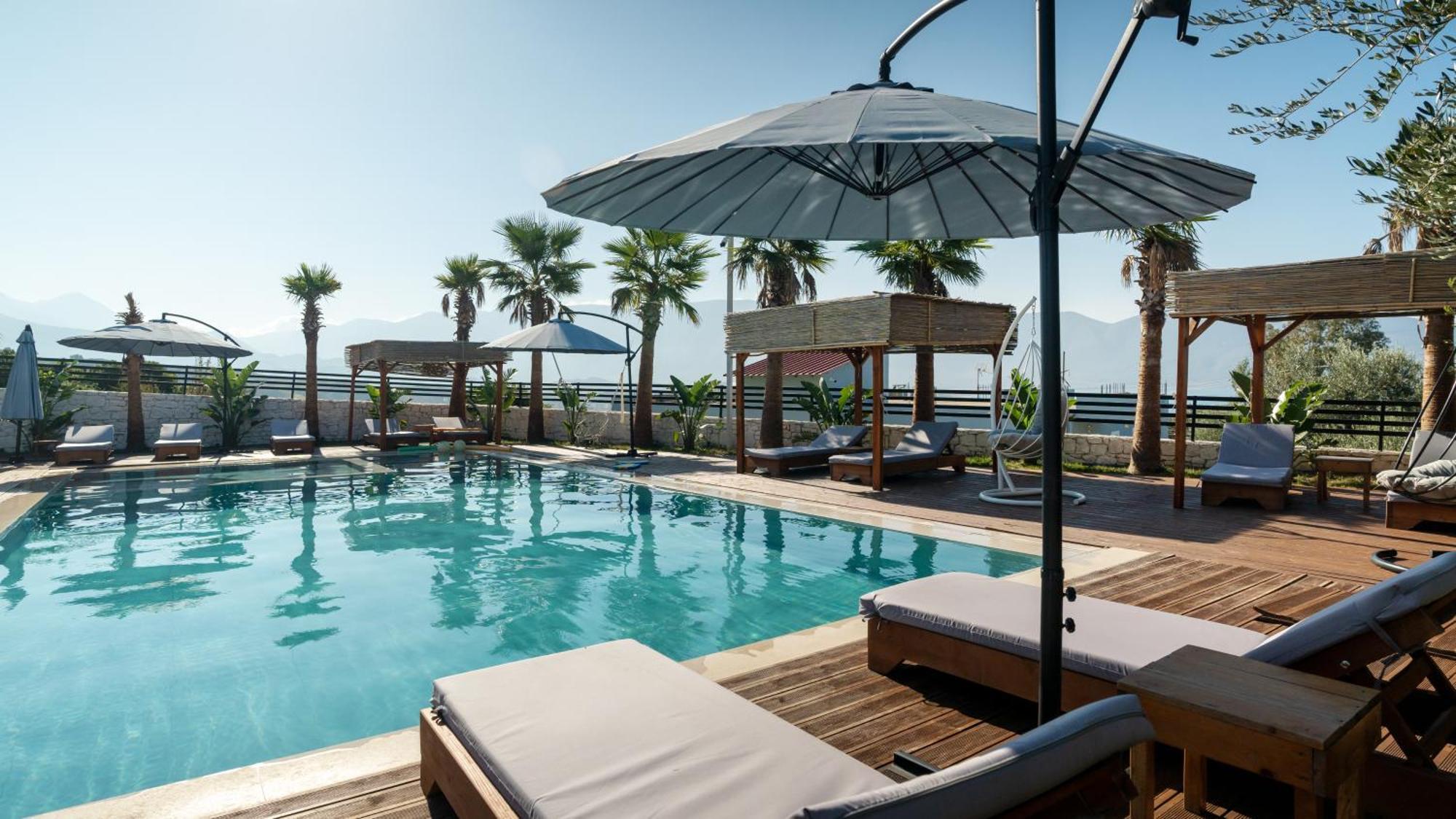 Radhimë Sea Queen Luxury Hotel מראה חיצוני תמונה