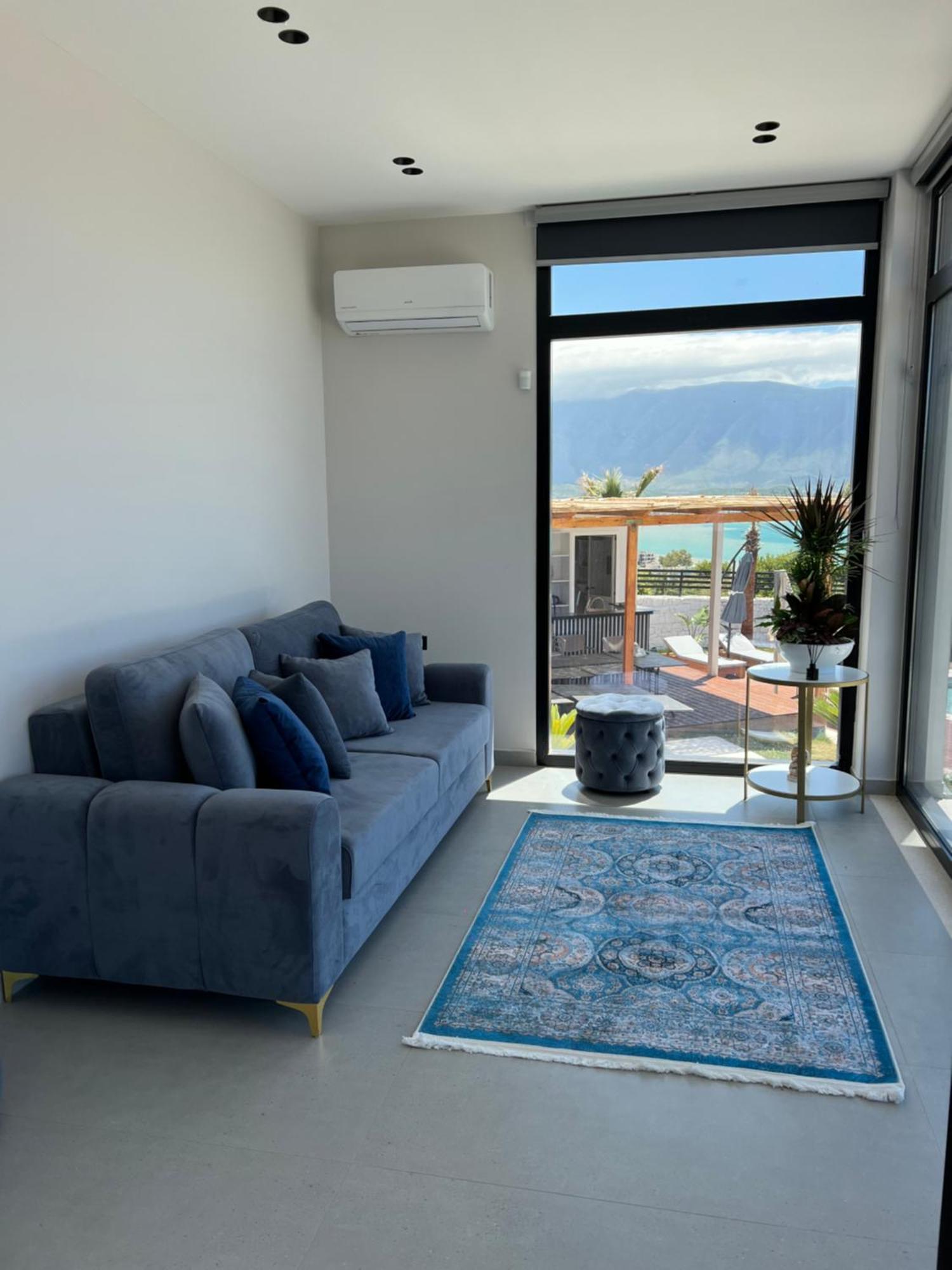 Radhimë Sea Queen Luxury Hotel מראה חיצוני תמונה