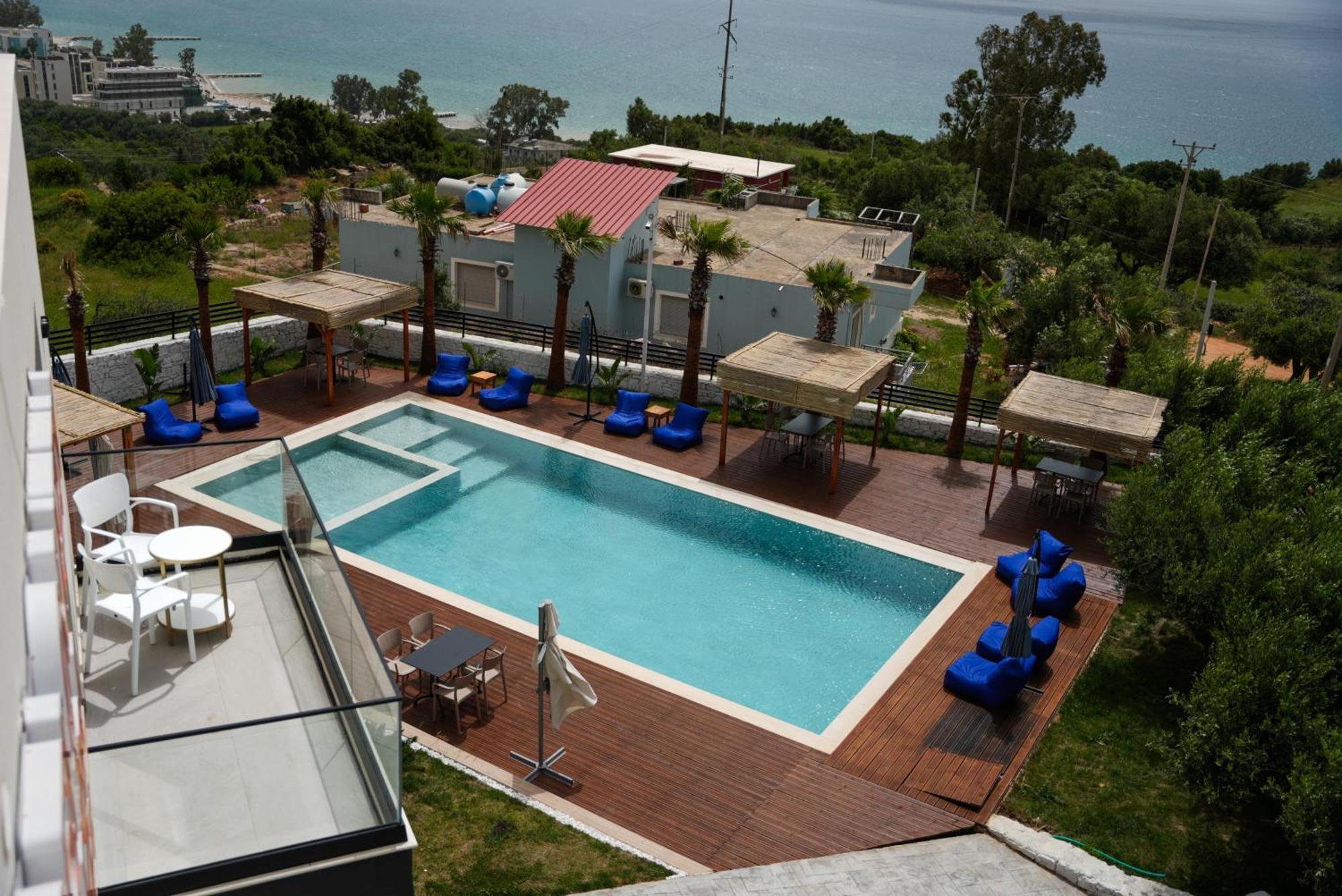 Radhimë Sea Queen Luxury Hotel מראה חיצוני תמונה